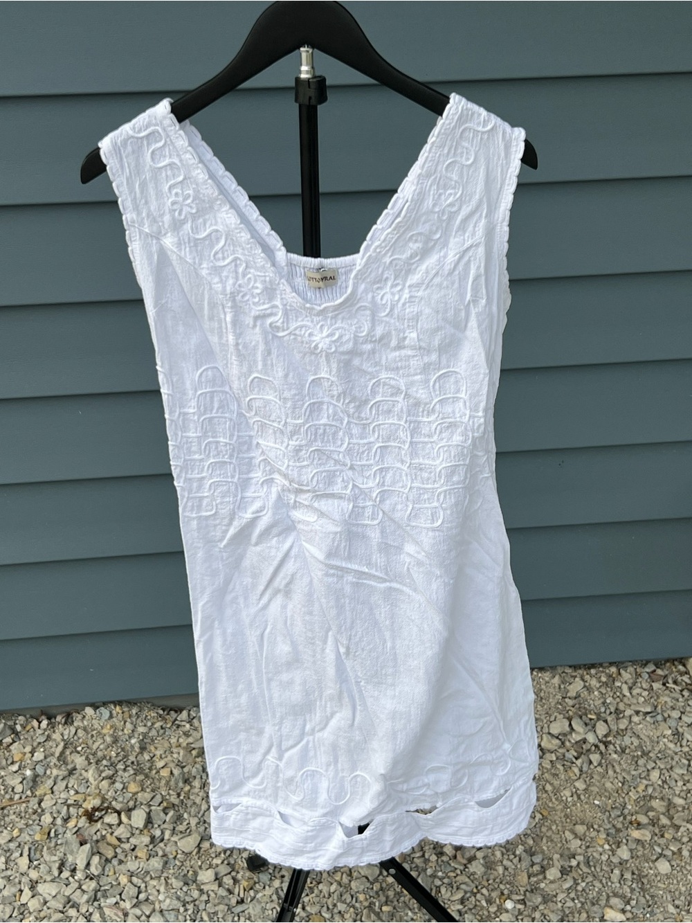 White Embroidered Sleeveless Cotton dress